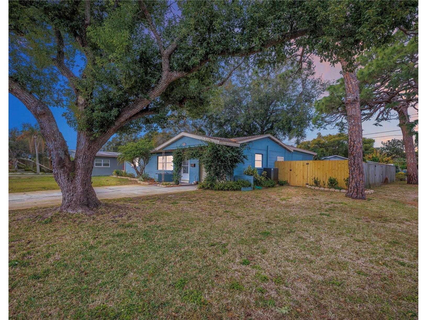 3990 59th Way N Saint Petersburg FL 33709 TB8447864 image1