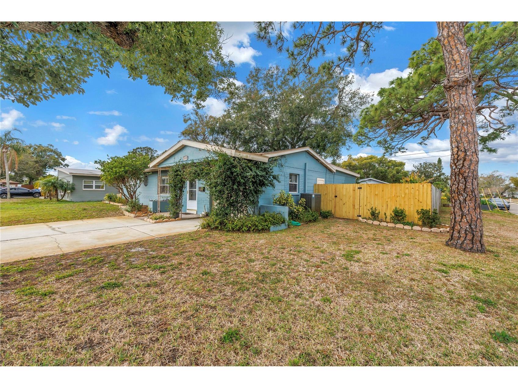 3990 59th Way N Saint Petersburg FL 33709 TB8447864 image24