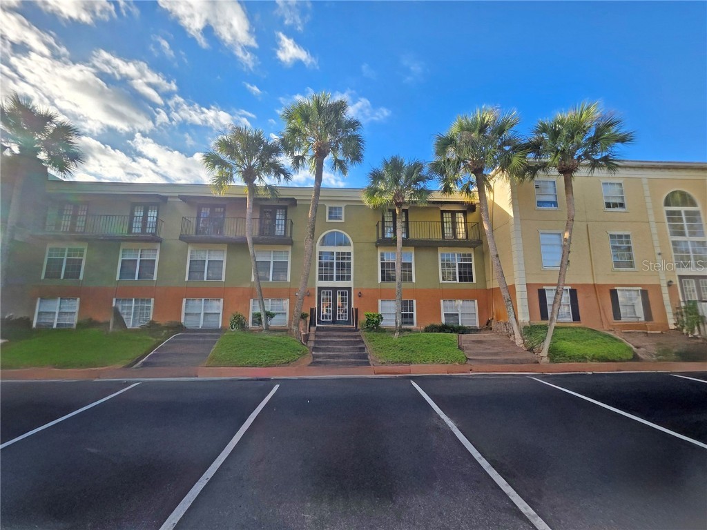 3990 Versailles Drive #3990C Orlando FL 32808 O6355895 image1