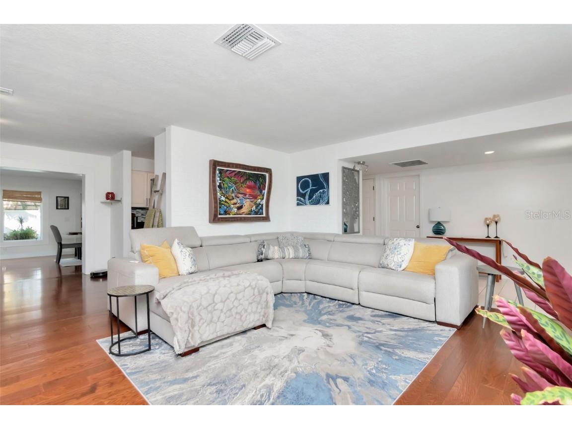 3991 38th Way S Saint Petersburg FL 33711 TB8455291 image4