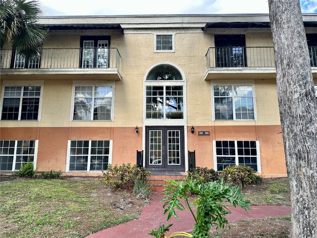 3993 Versailles Drive #3993F Orlando FL 32808 O6187947 image1