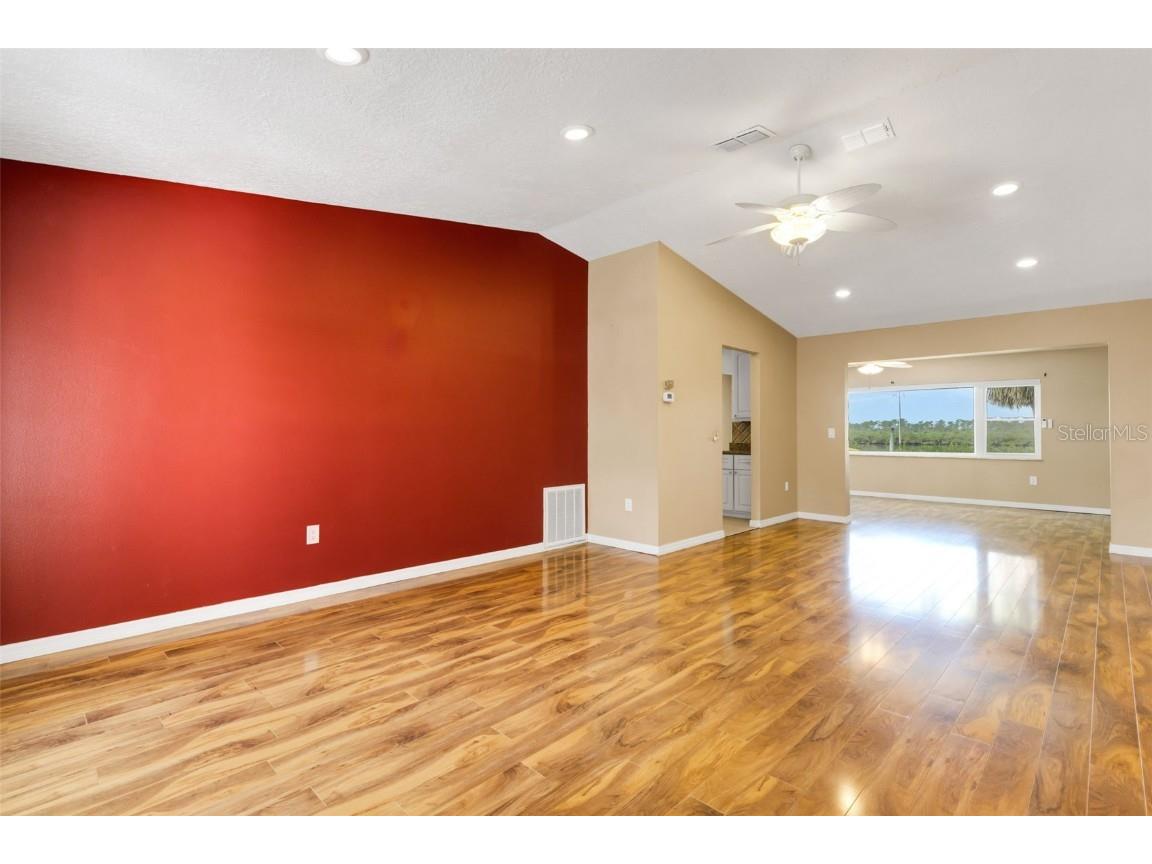 3995 Lakewood Avenue Bradenton FL 34208 - BRADEN RIVER A4659324 image9