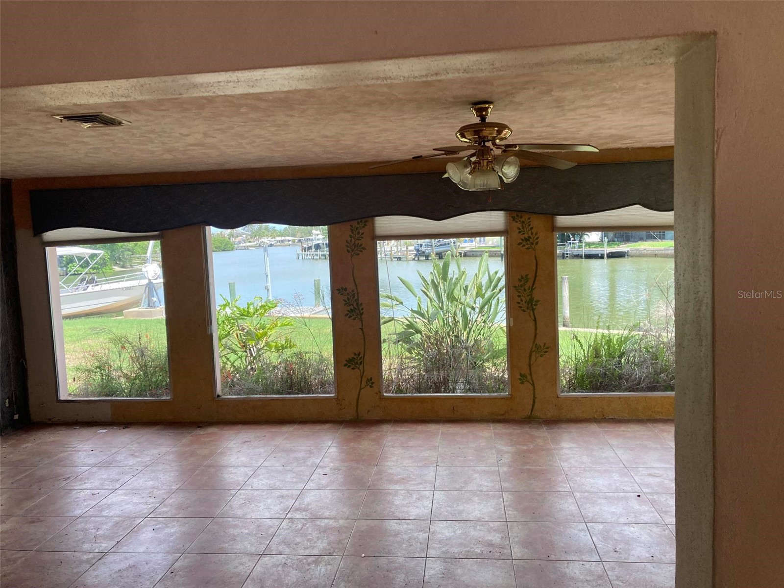 3995 South Circle Largo FL 33774 TB8398579 image18