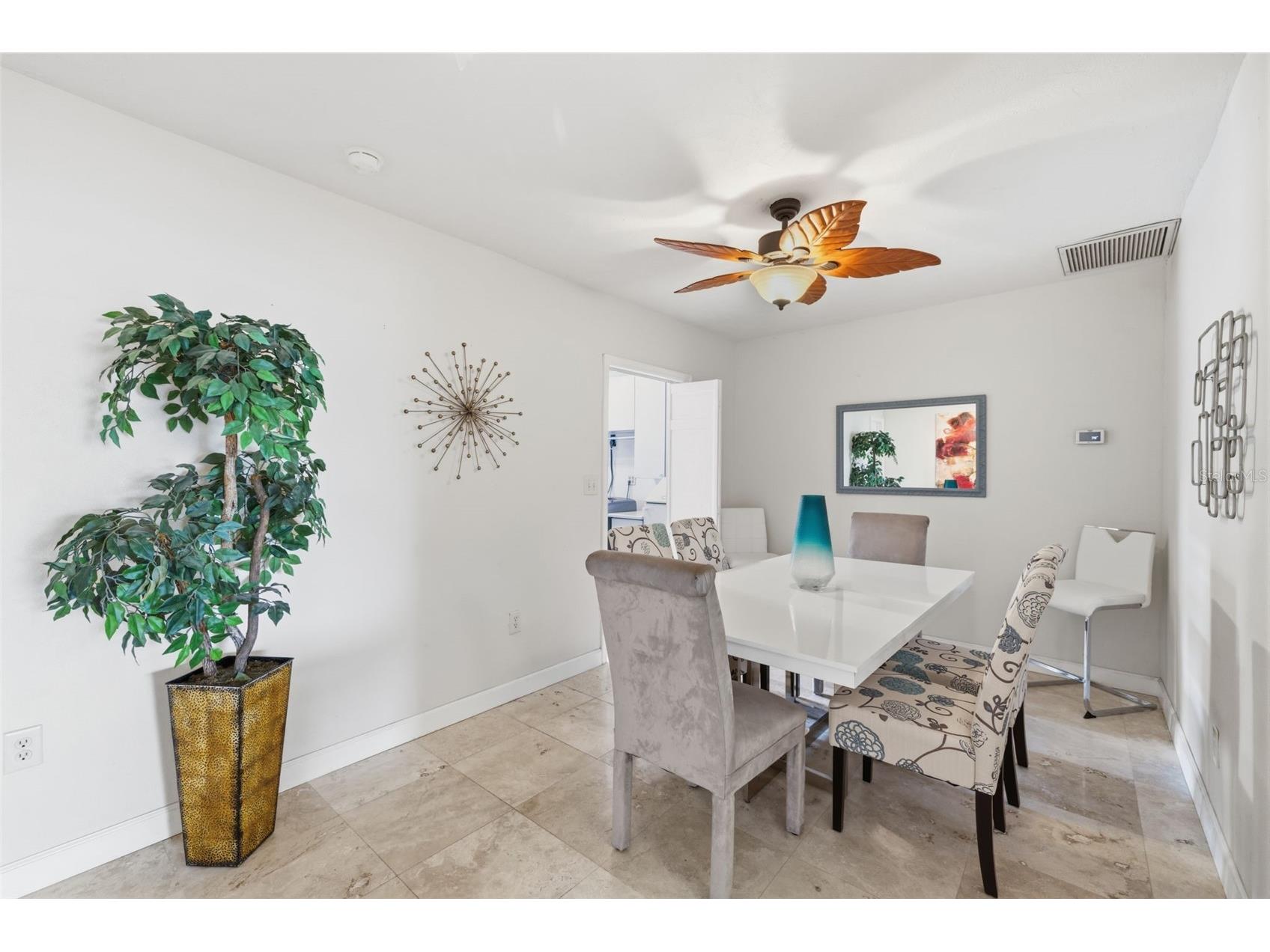 3998 22nd Avenue N Saint Petersburg FL 33713 TB8481200 image13