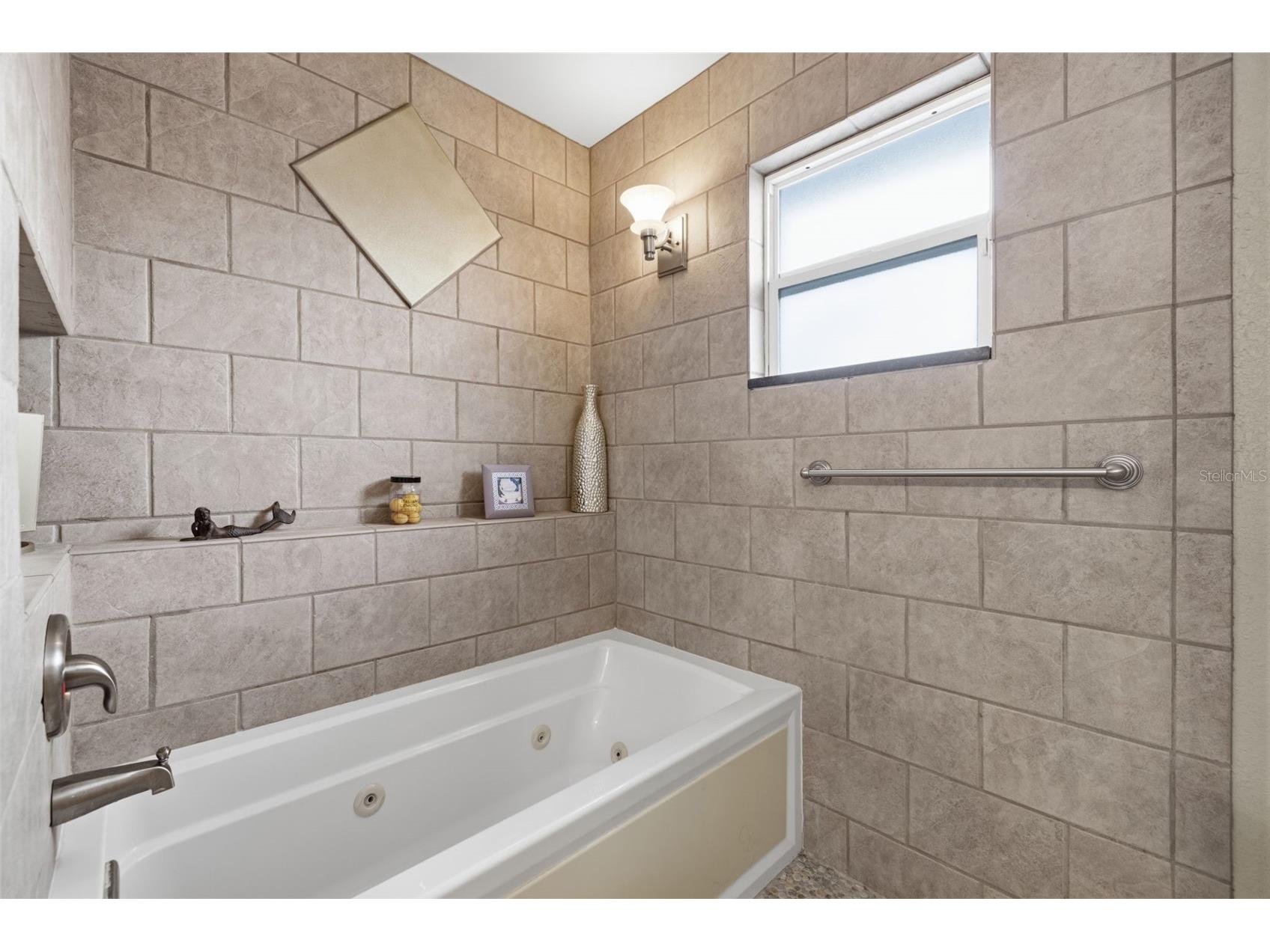 3998 22nd Avenue N Saint Petersburg FL 33713 TB8481200 image29