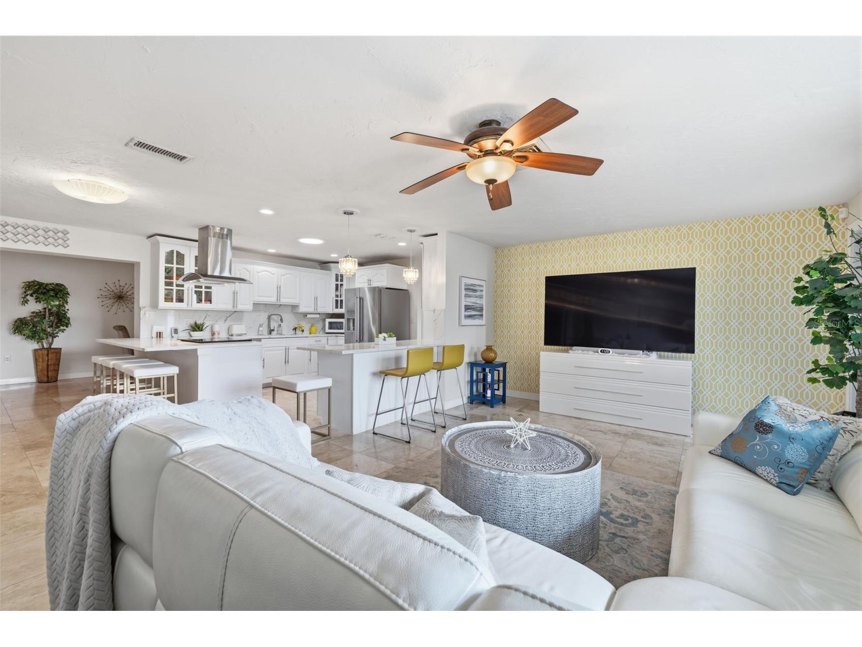 3998 22nd Avenue N Saint Petersburg FL 33713 TB8481200 image5