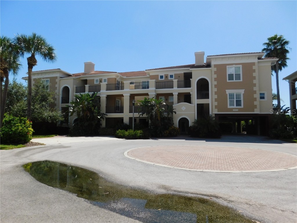 4 Academy Way S #322 Saint Petersburg FL 33711 TB8310542 image1