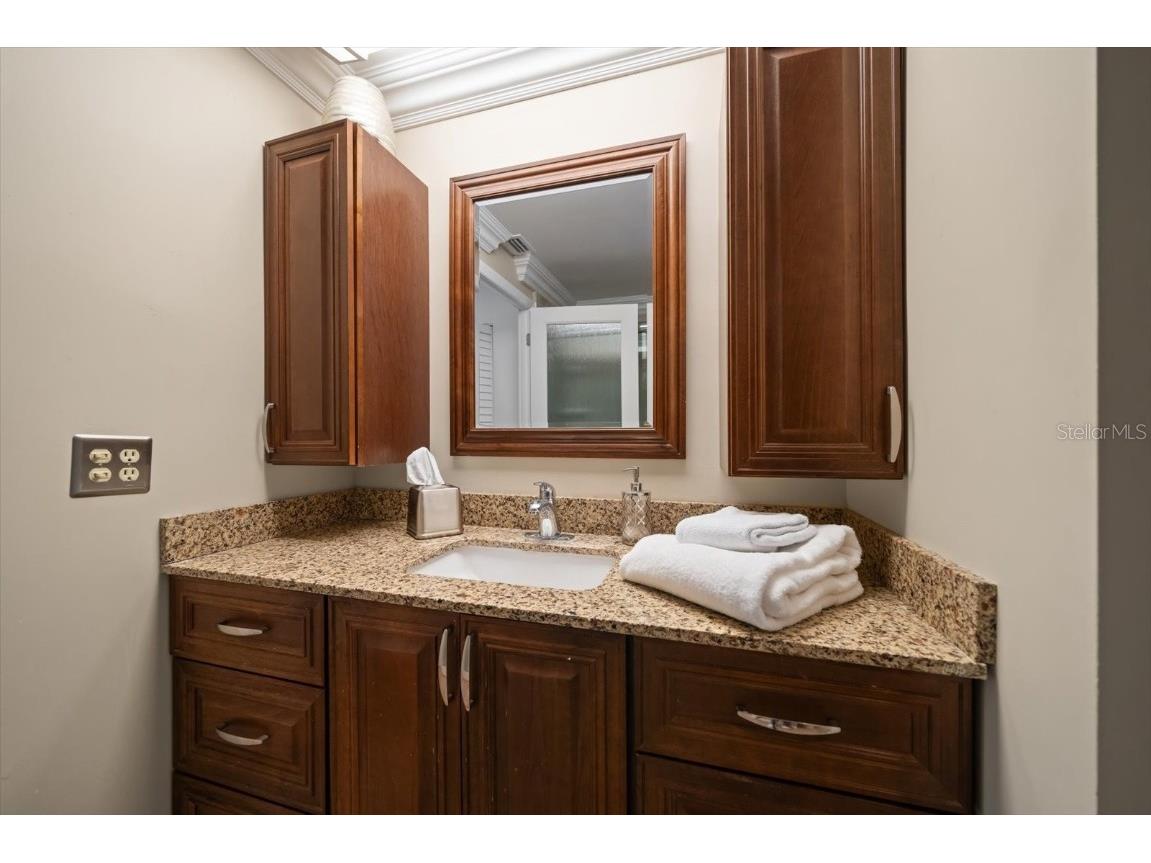 4 Belleview Boulevard #106 Belleair FL 33756 TB8446965 image33