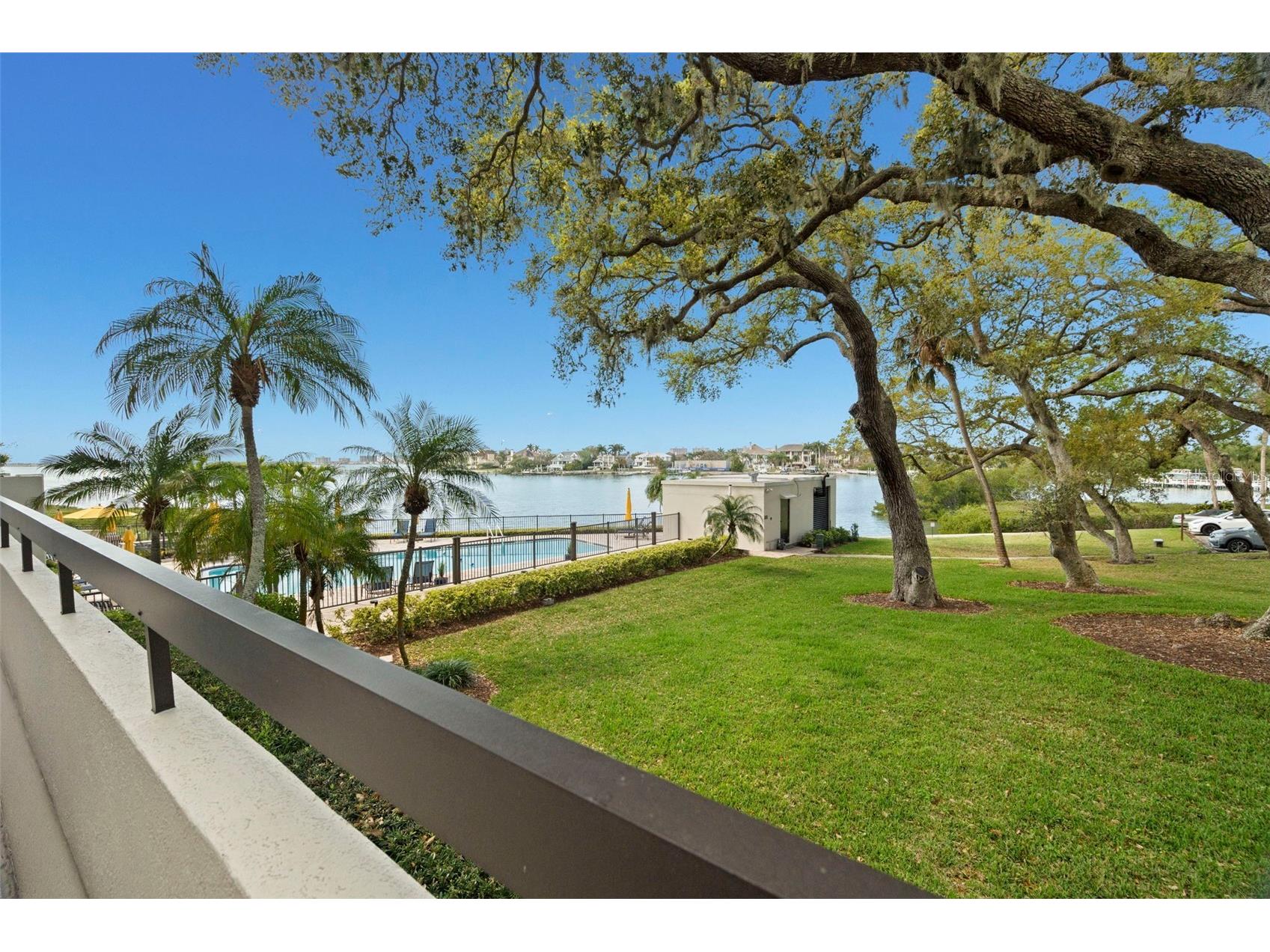 4 Belleview Boulevard #108 Belleair FL 33756 TB8484003 image27