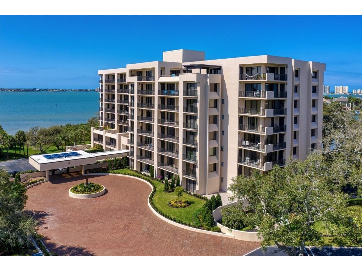 4 Belleview Boulevard #402 Belleair FL 33756 TB8324824 image1