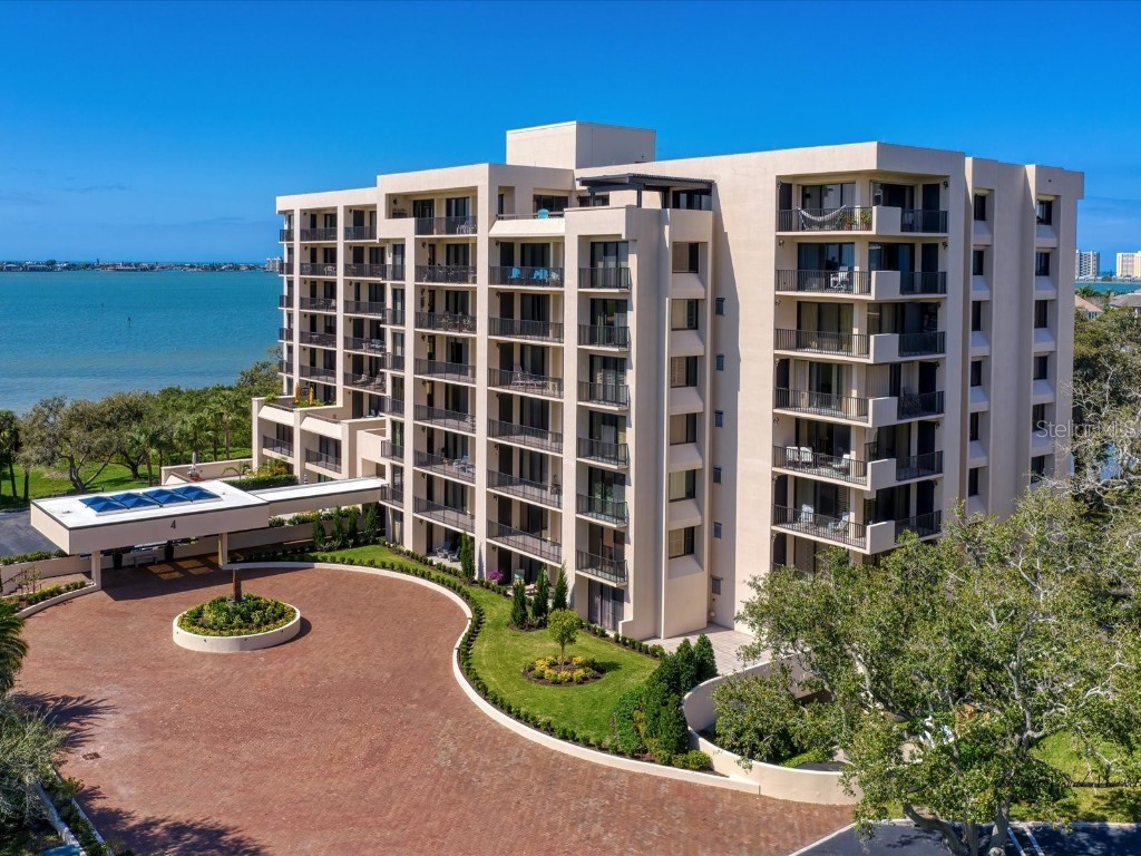 4 Belleview Boulevard #501 Belleair FL 33756 U8191486 image1