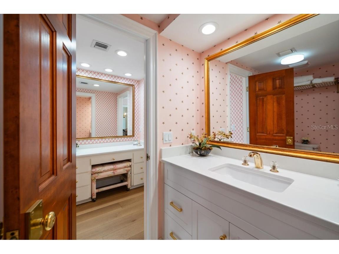 4 Belleview Boulevard #802 Belleair FL 33756 TB8381621 image24