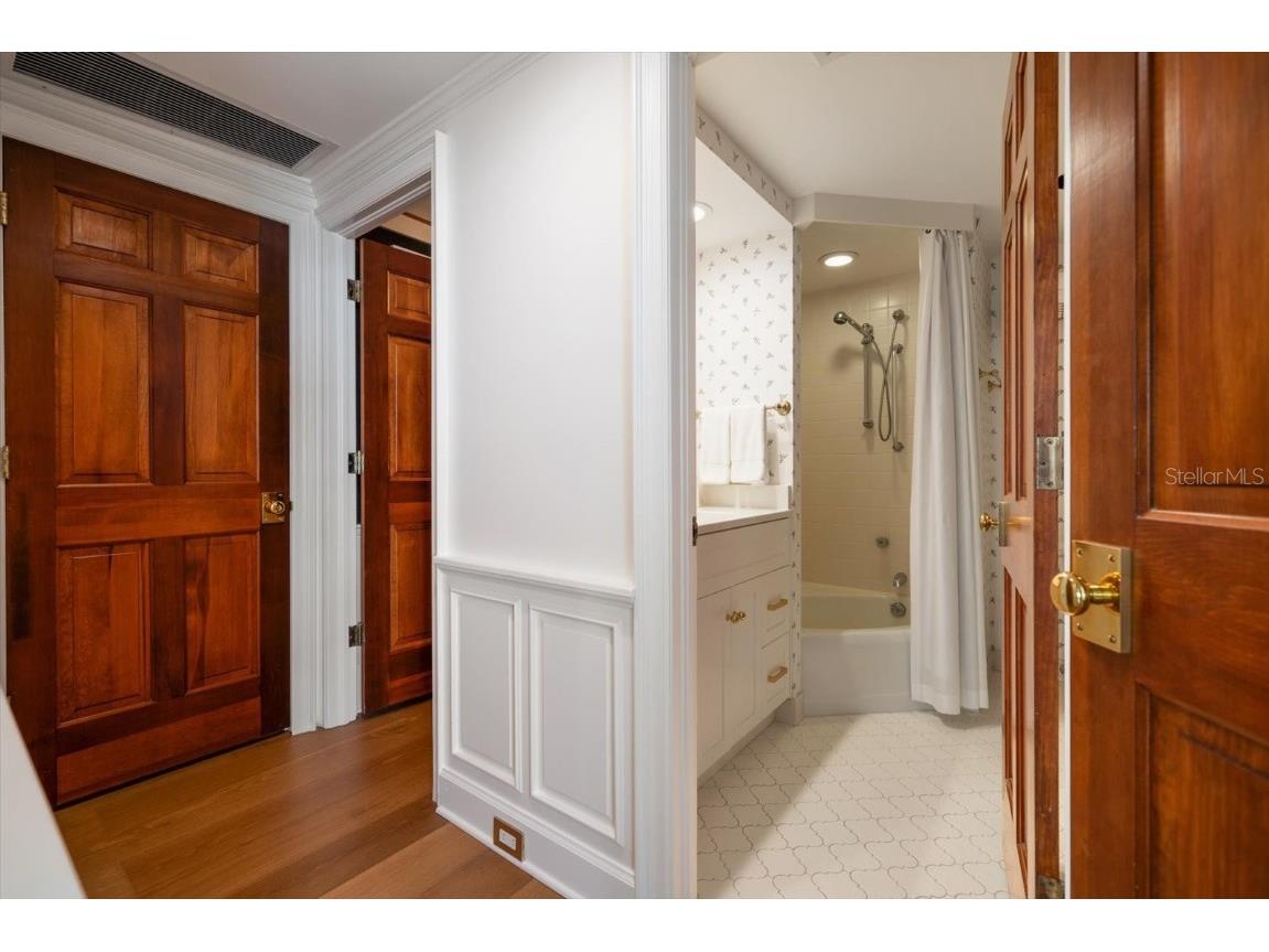 4 Belleview Boulevard #802 Belleair FL 33756 TB8381621 image42