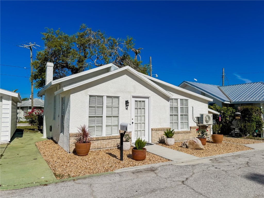 4 Braden Castle Drive Bradenton FL 34208 A4643710 image2