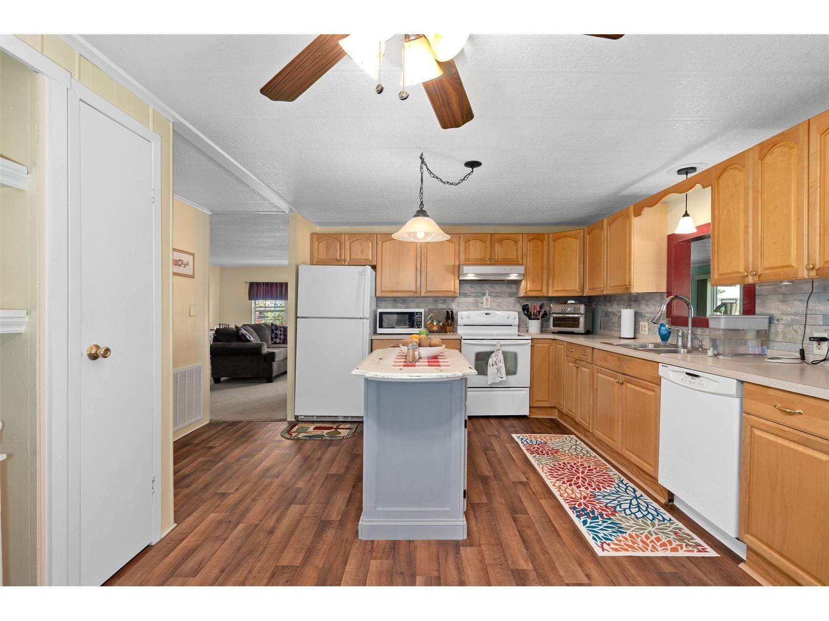 4 Gallinule Court Fruitland Park FL 34731 - LAKE GRIFFIN O6401630 image19