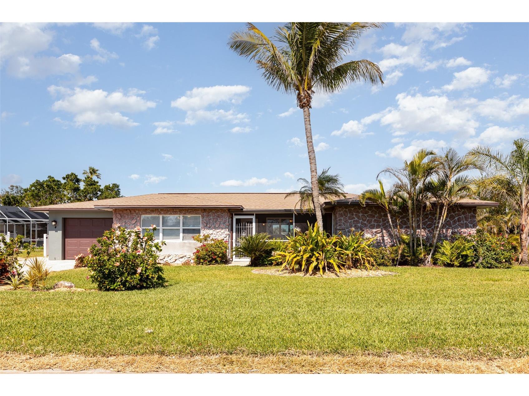 4 Oakland Hills Court Rotonda West FL 33947 TB8363234 image1