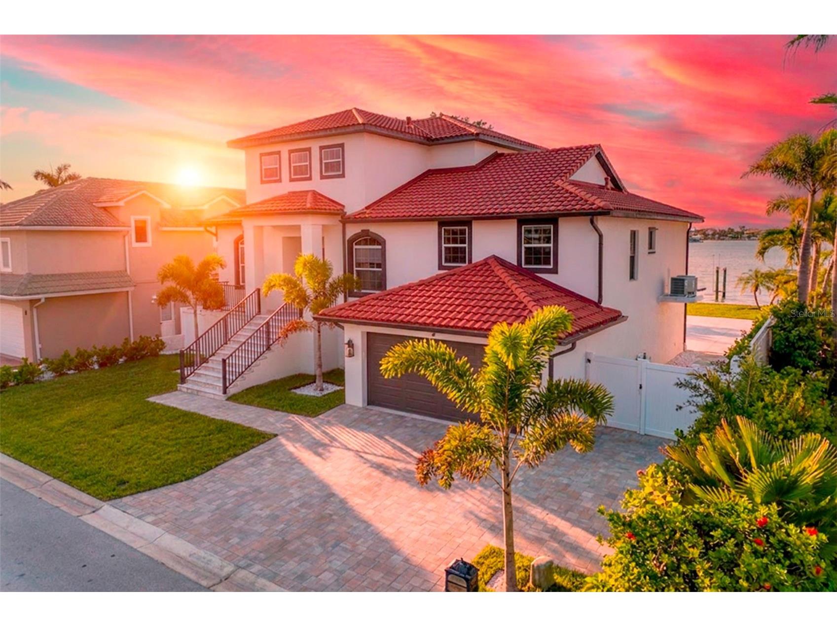 4 Paradise Lane Treasure Island FL 33706 TB8505304 image1