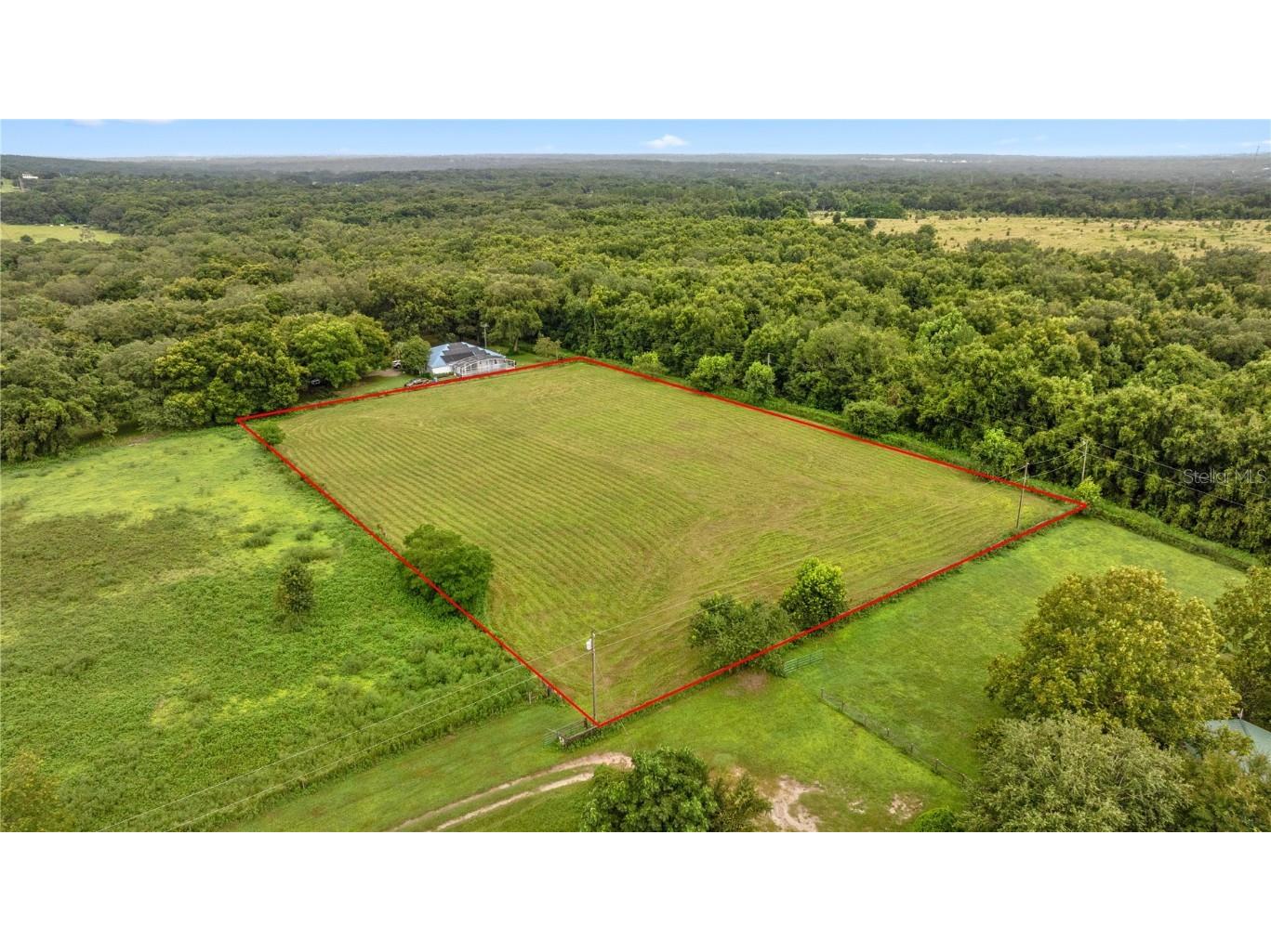 4 SE 170th Street Weirsdale FL 32195 OM684128 image1