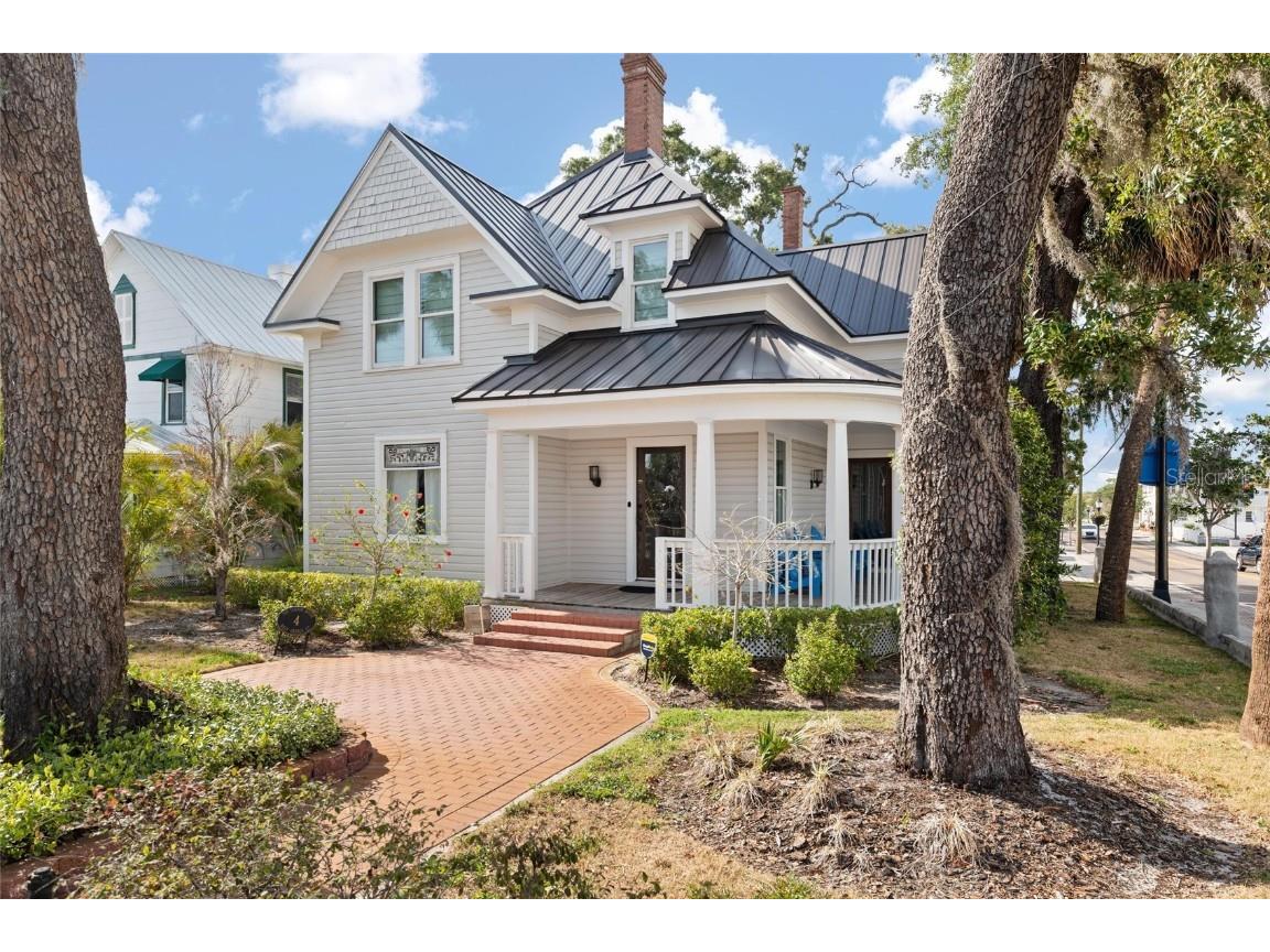 4 W Orange Street Tarpon Springs FL 34689 W7879741 image1