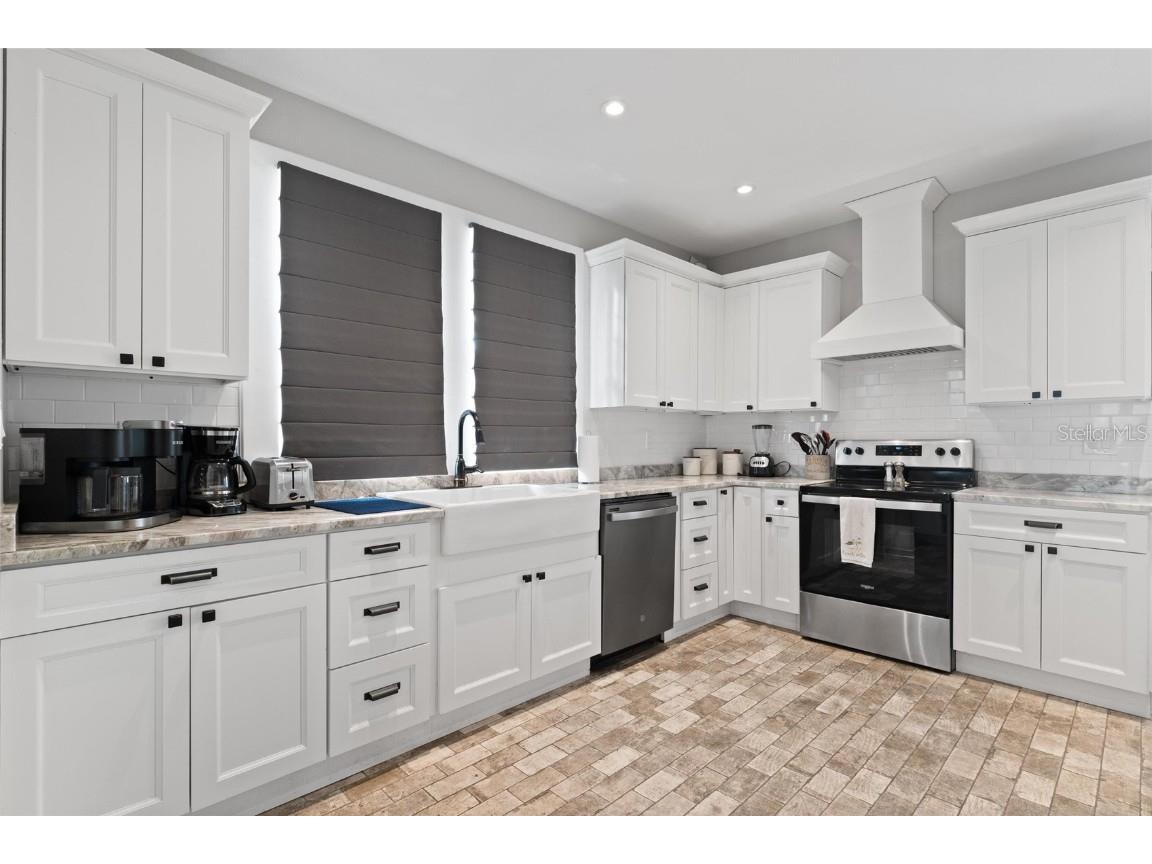 4 W Orange Street Tarpon Springs FL 34689 W7879741 image14
