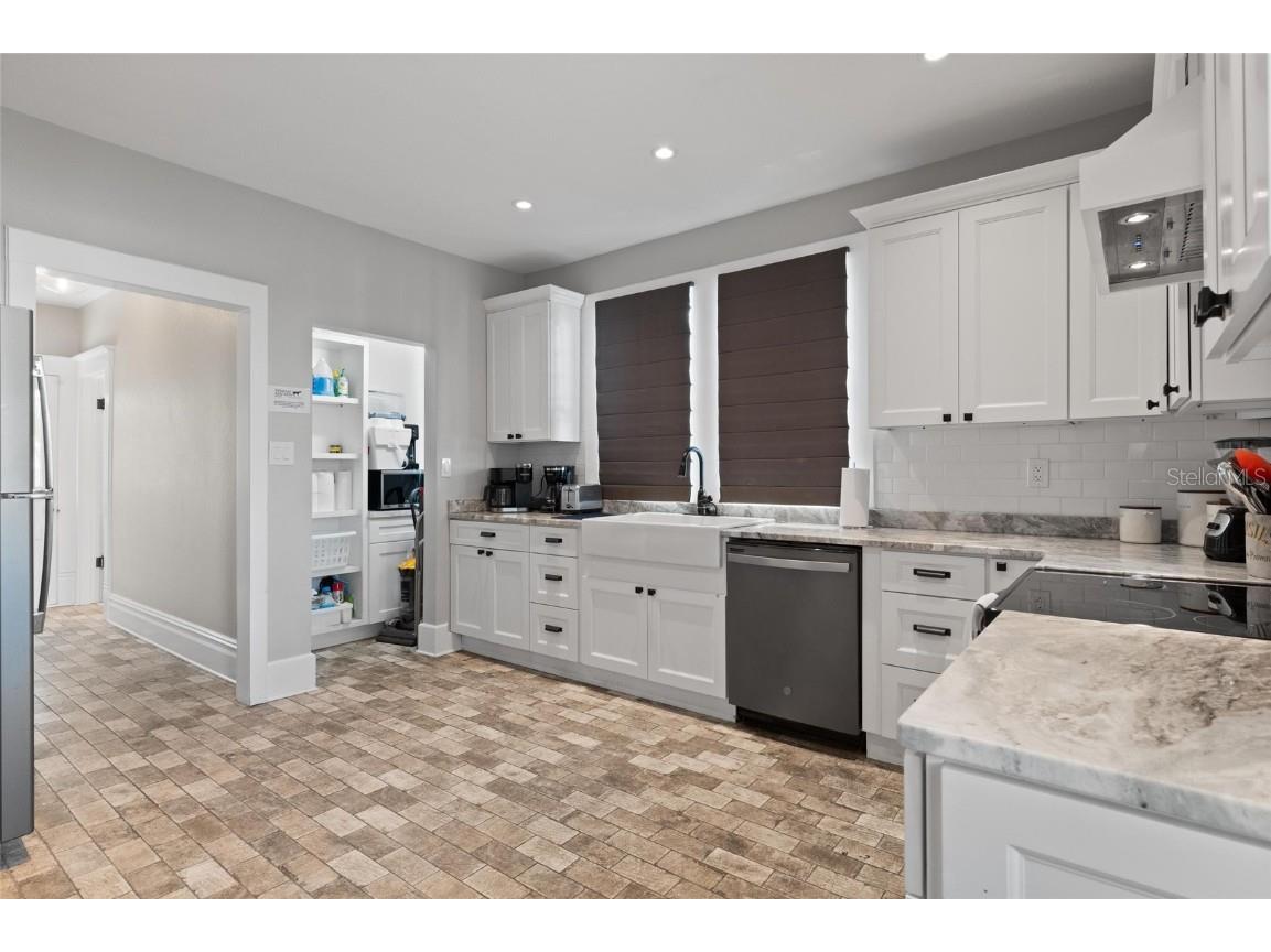 4 W Orange Street Tarpon Springs FL 34689 W7879741 image15