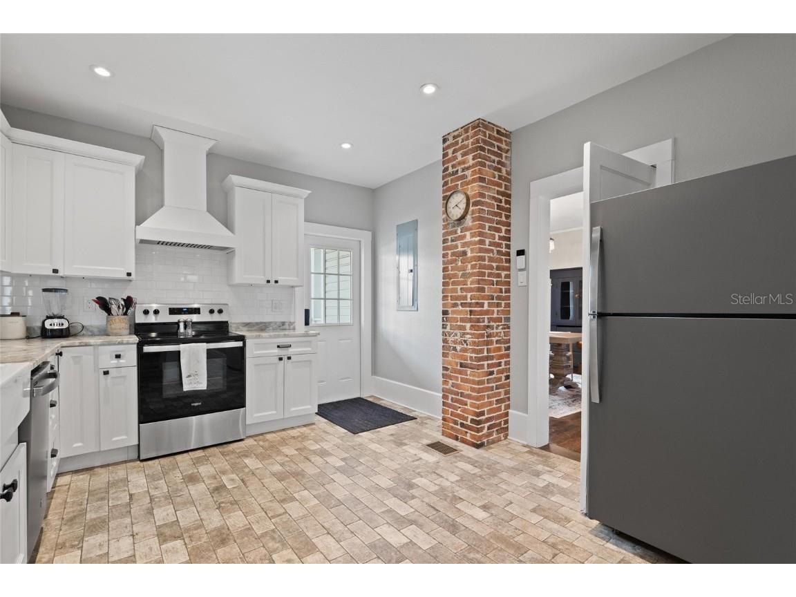 4 W Orange Street Tarpon Springs FL 34689 W7879741 image17