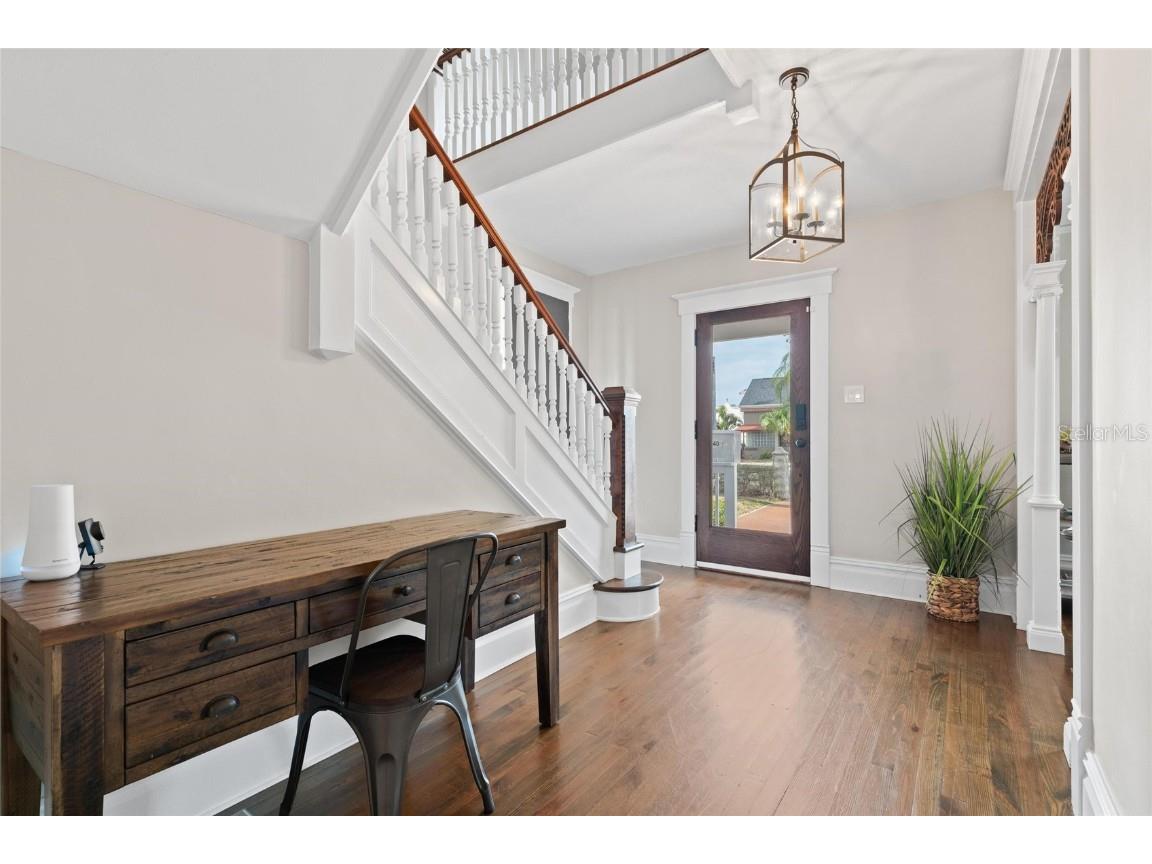 4 W Orange Street Tarpon Springs FL 34689 W7879741 image9