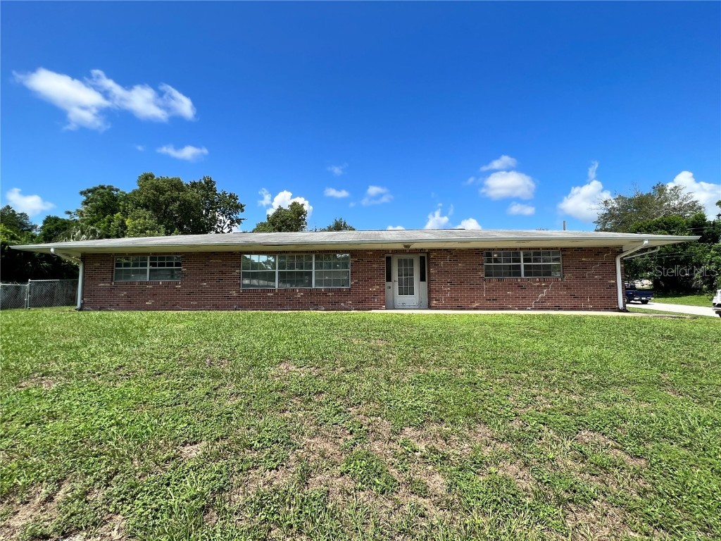 40 Bougainvillea Drive Debary FL 32713 V4932301 image1