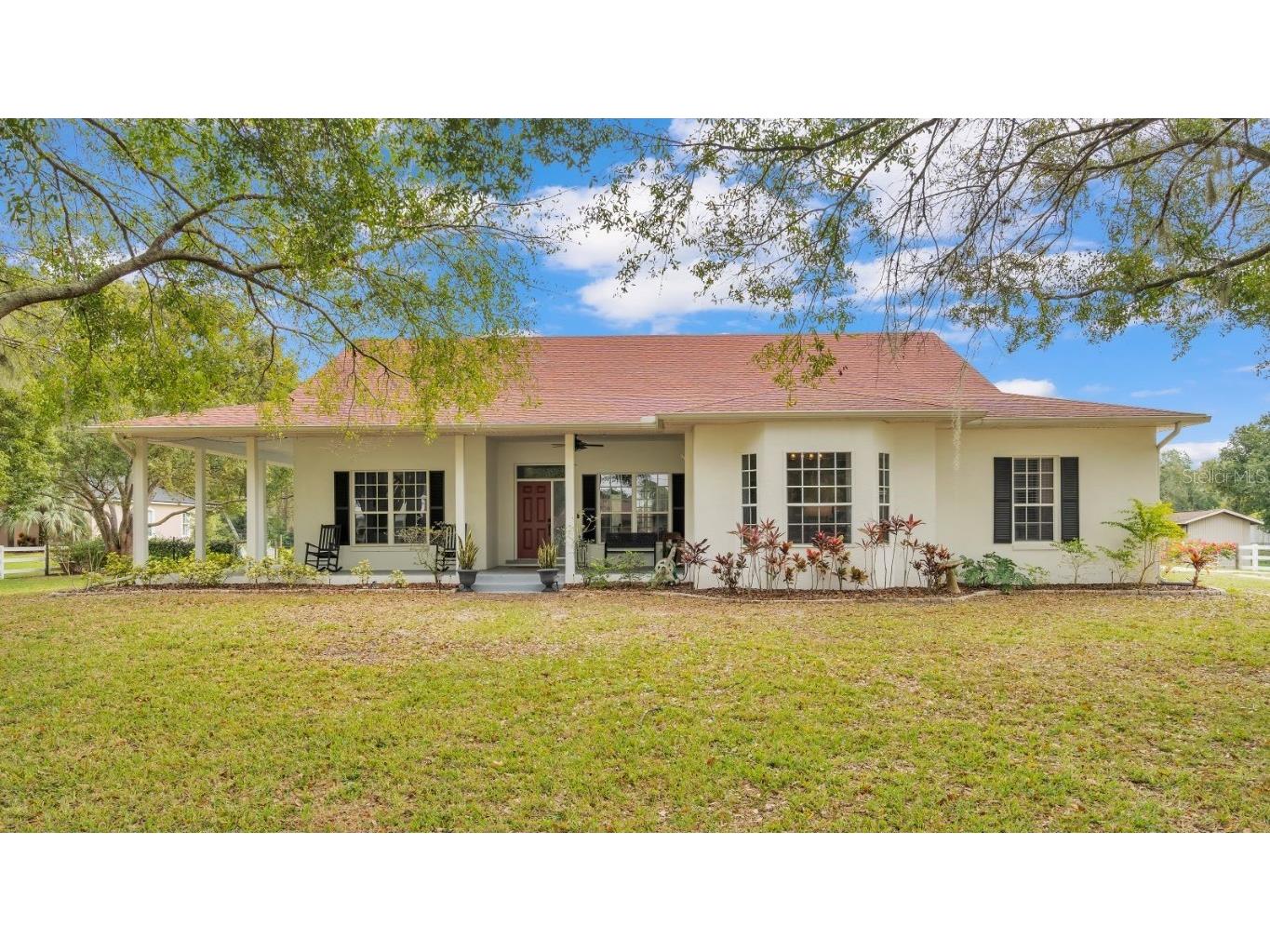 40 Lake Arrowhead Drive Winter Haven FL 33880 L4941184 image1