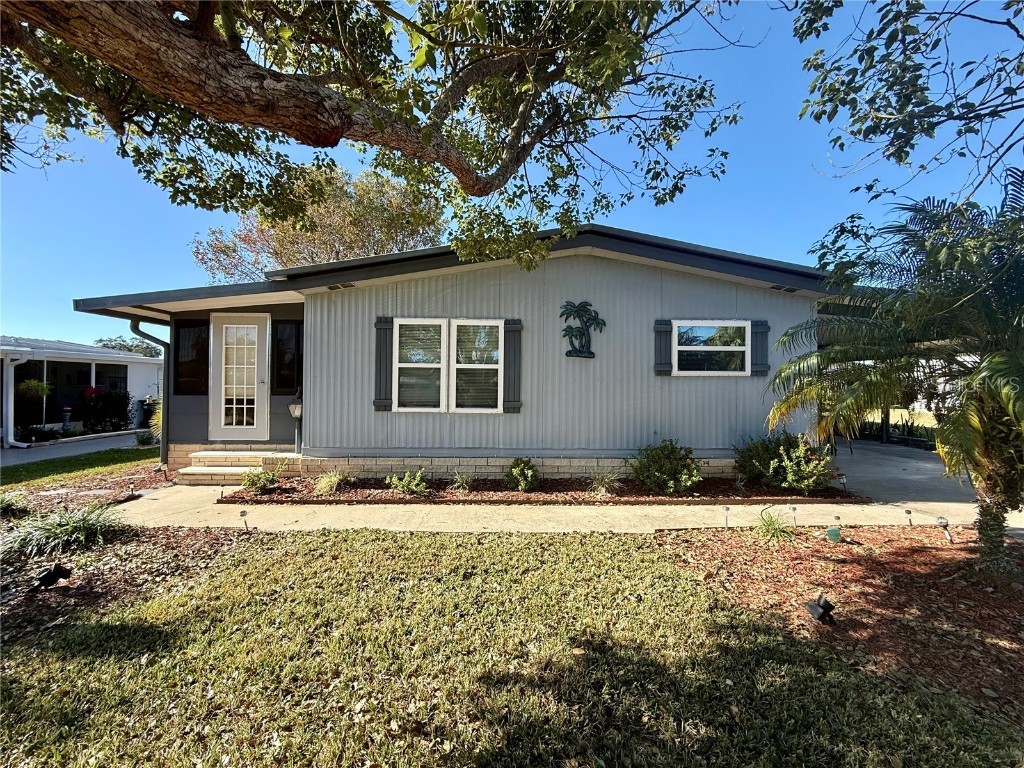 40 Magnolia Lane Wildwood FL 34785 - LAKE OKAHUMPKA G5104997 image1