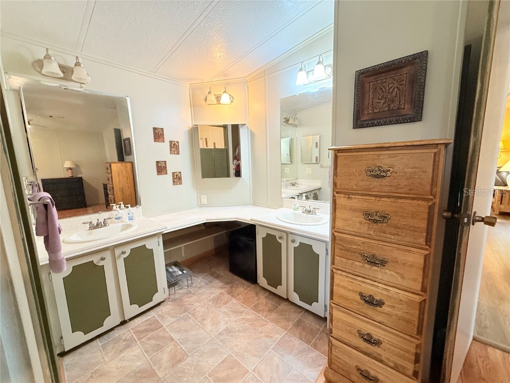 40 Magnolia Lane Wildwood FL 34785 - LAKE OKAHUMPKA G5104997 image24