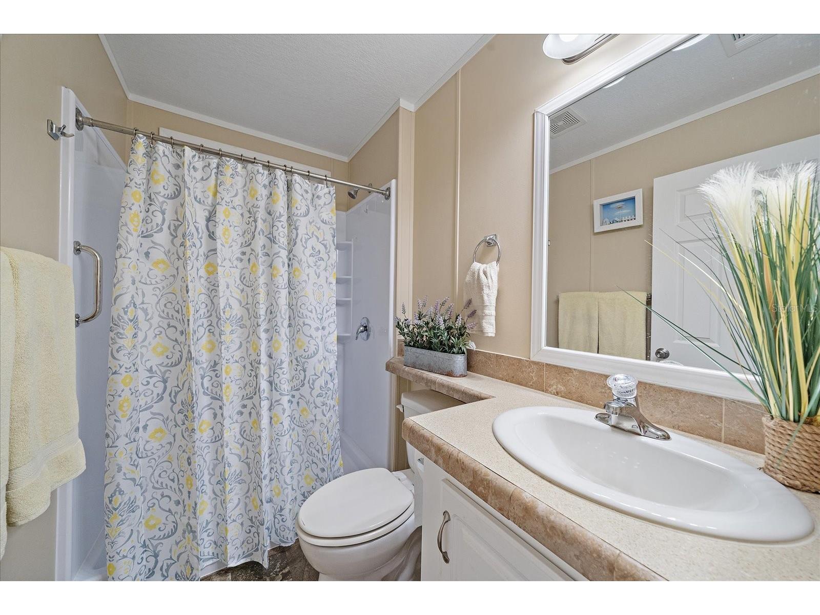 40 Shady Lane #40 Palmetto FL 34221 A4686496 image13