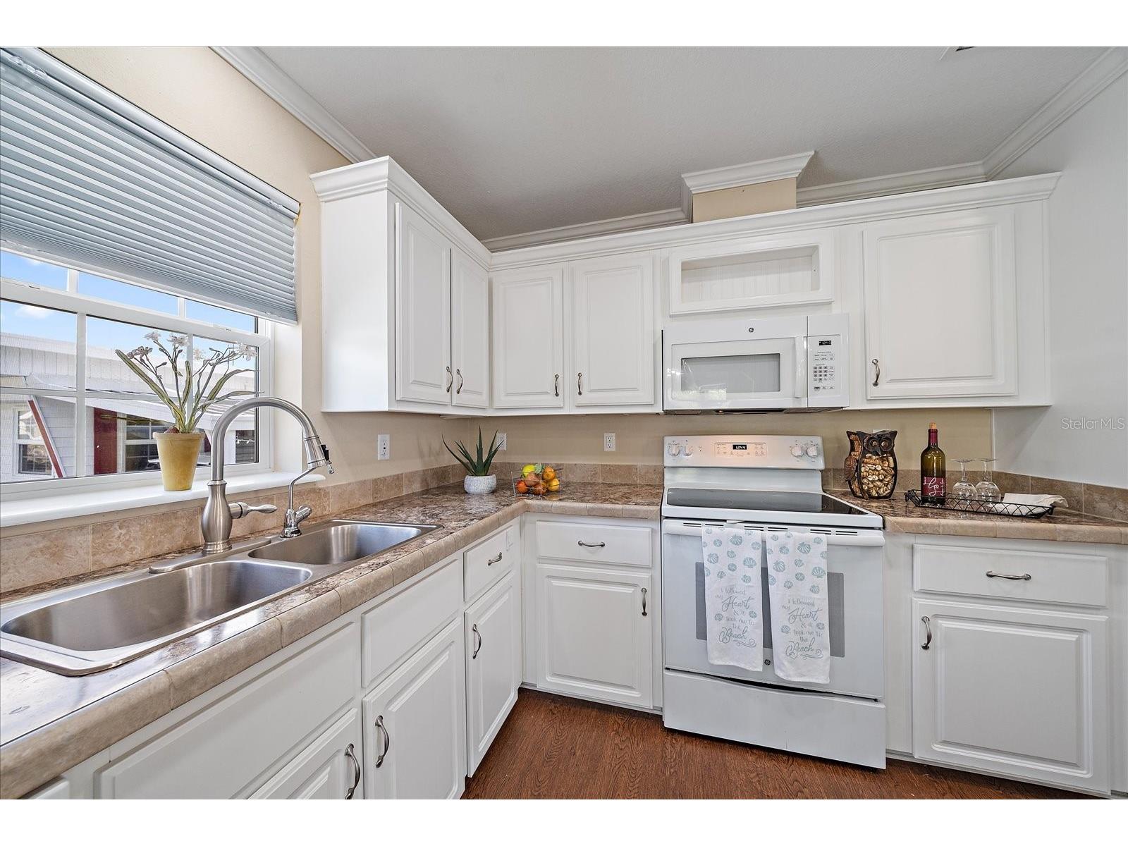 40 Shady Lane #40 Palmetto FL 34221 A4686496 image5