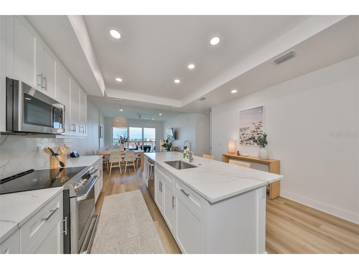 400 150th #402 Madeira Beach FL 33708 - BOCA CIEGA BAY TB8301902 image4