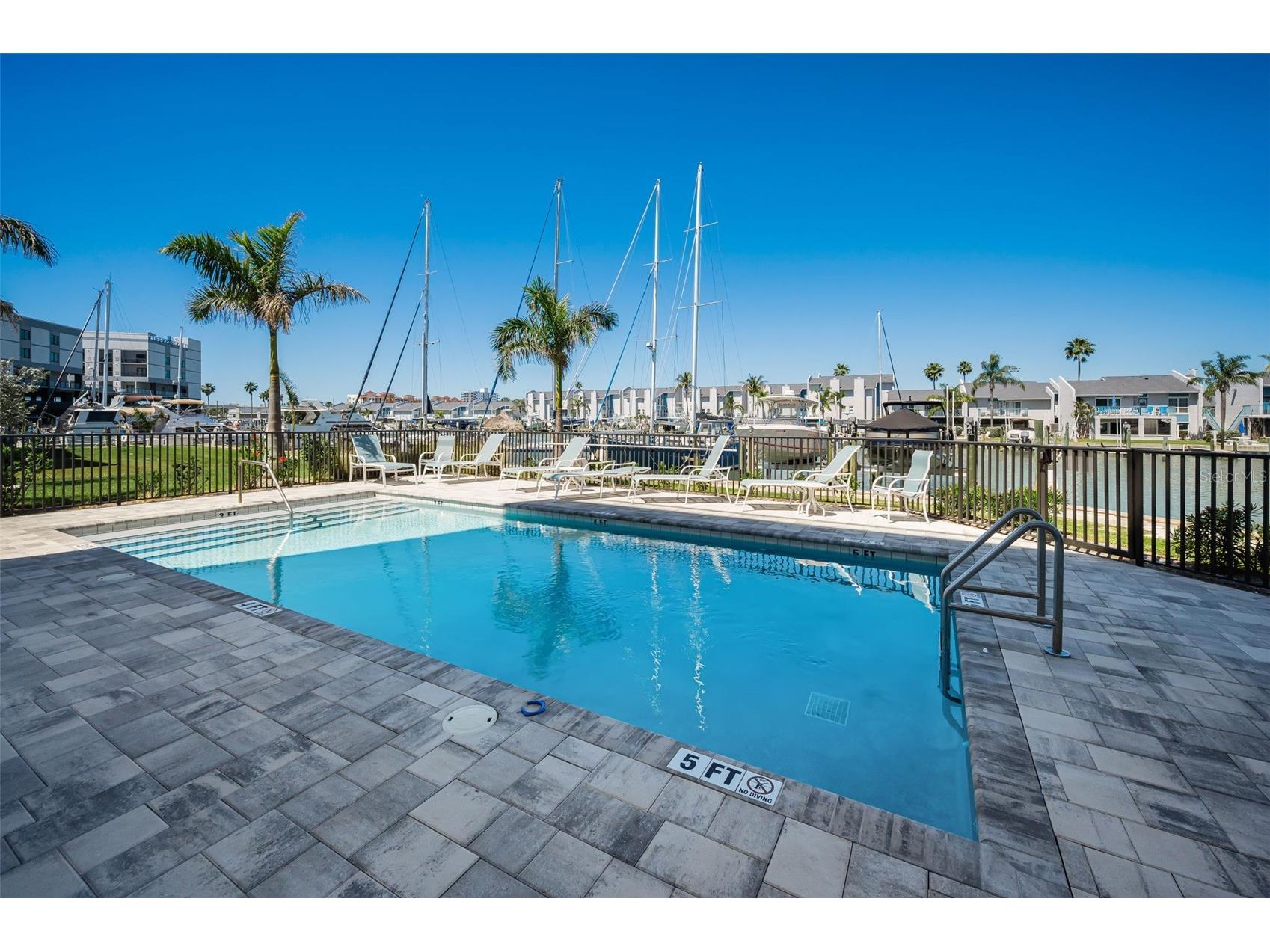 400 150th Avenue #207 Madeira Beach FL 33708 - BOCA CIEGA BAY & INTRACOASTAL TB8491179 image8