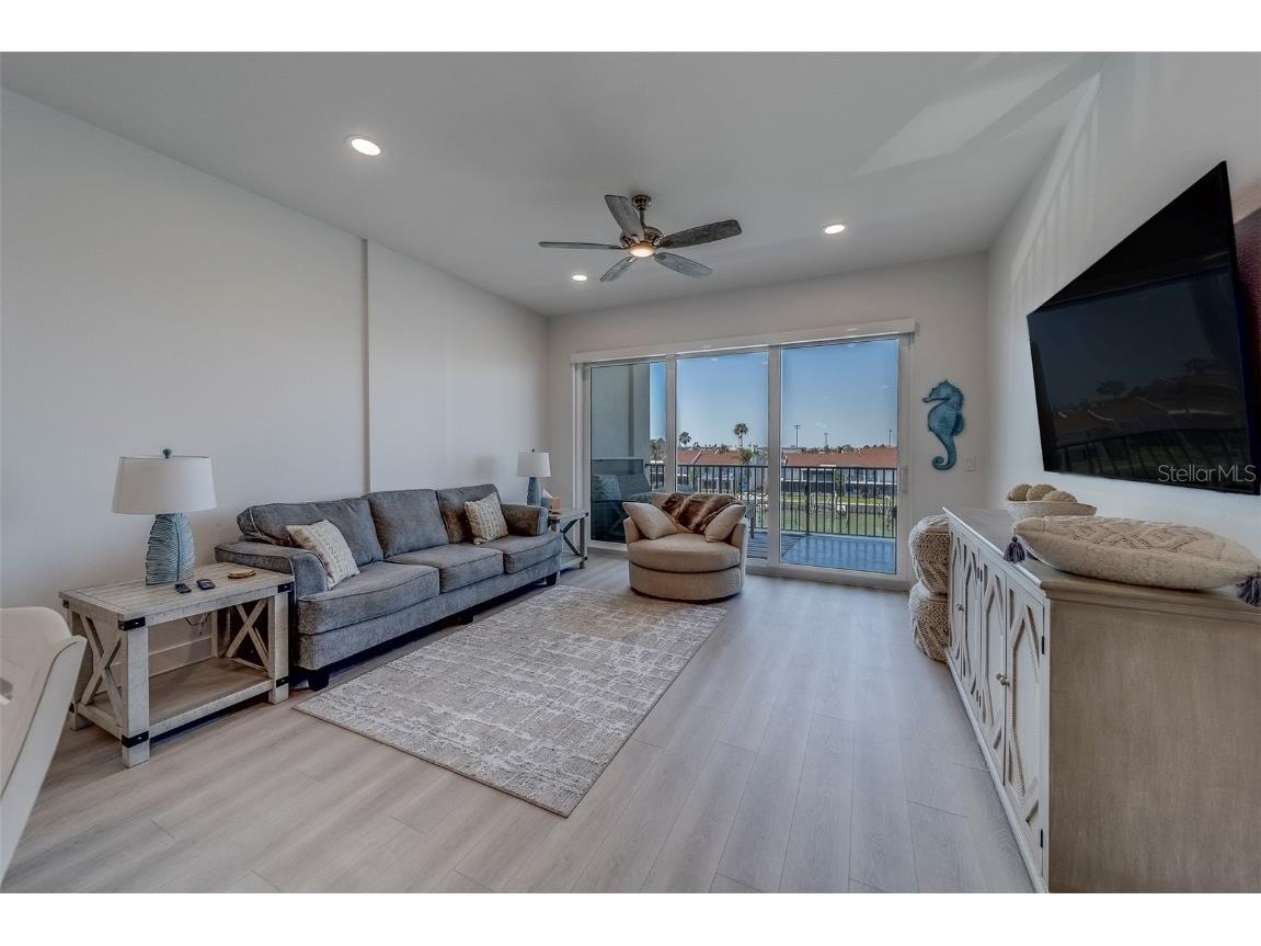 400 150th Avenue #301 Madeira Beach FL 33708 TB8375127 image14