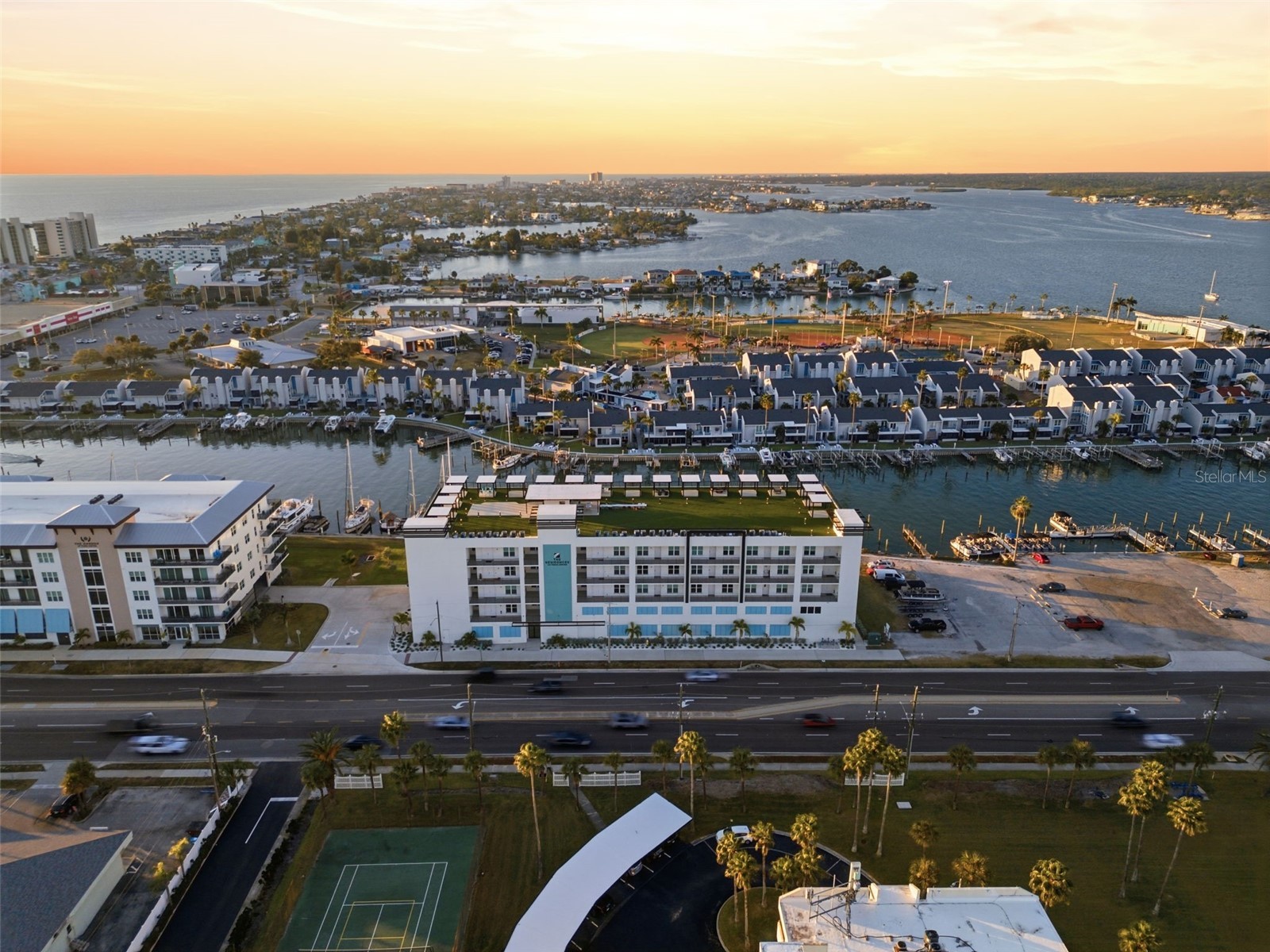 400 150th Avenue #302 Saint Petersburg FL 33708 - BOCA CIEGA BAY U8188328 image1