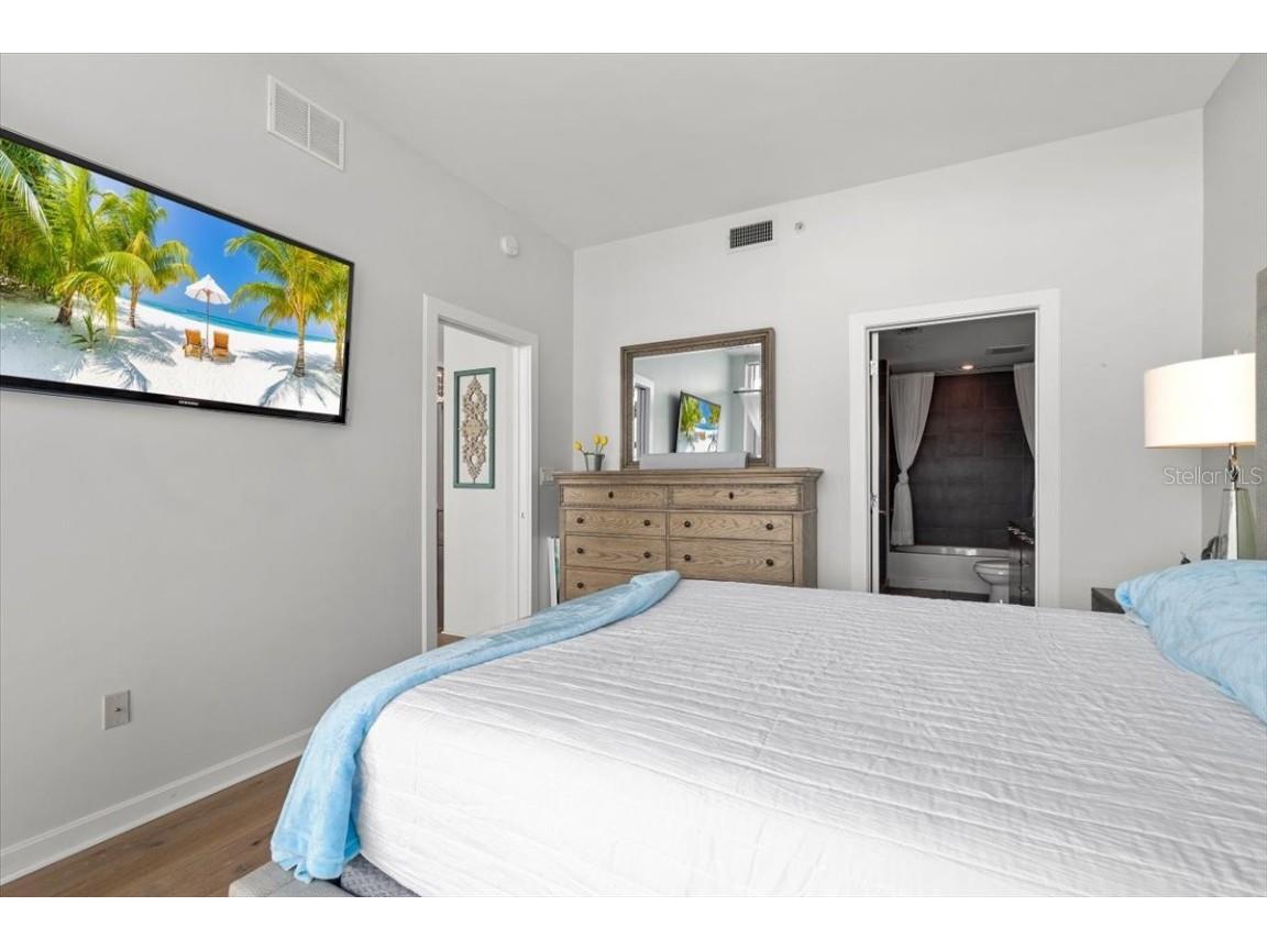 400 4th Avenue S #1008 Saint Petersburg FL 33701 - SAINT PETERSBURG BEACH TB8454833 image18