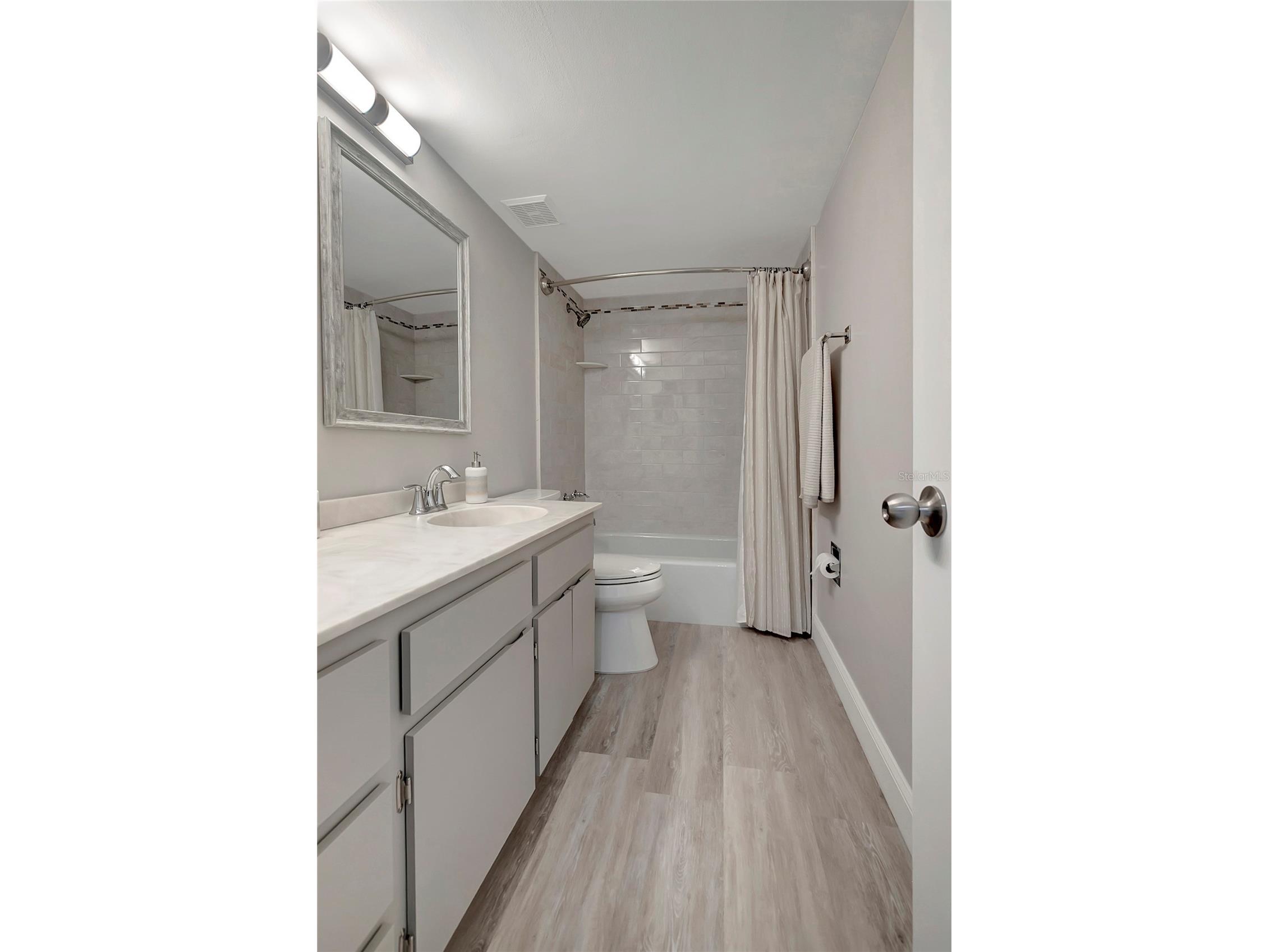 400 64th Avenue #202 Saint Pete Beach FL 33706 TB8498483 image56