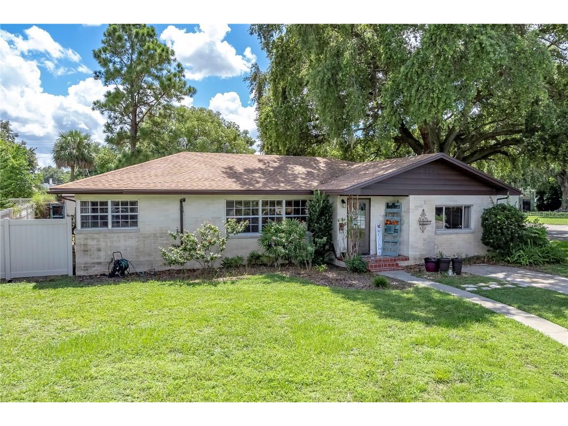 400 Avenue F SE Winter Haven FL 33880 P4926390 image1