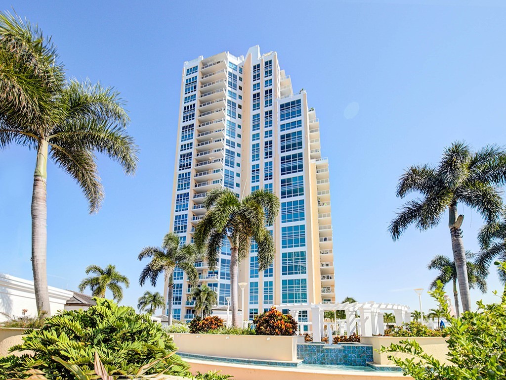 400 Beach Drive NE #1702 Saint Petersburg FL 33701 TB8509002 image1