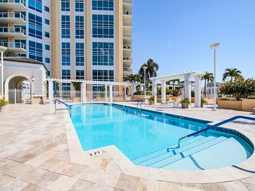 400 Beach Drive NE #1702 Saint Petersburg FL 33701 TB8509002 image3