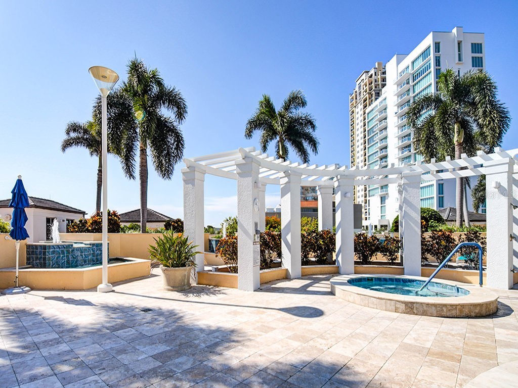 400 Beach Drive NE #1702 Saint Petersburg FL 33701 TB8509002 image4