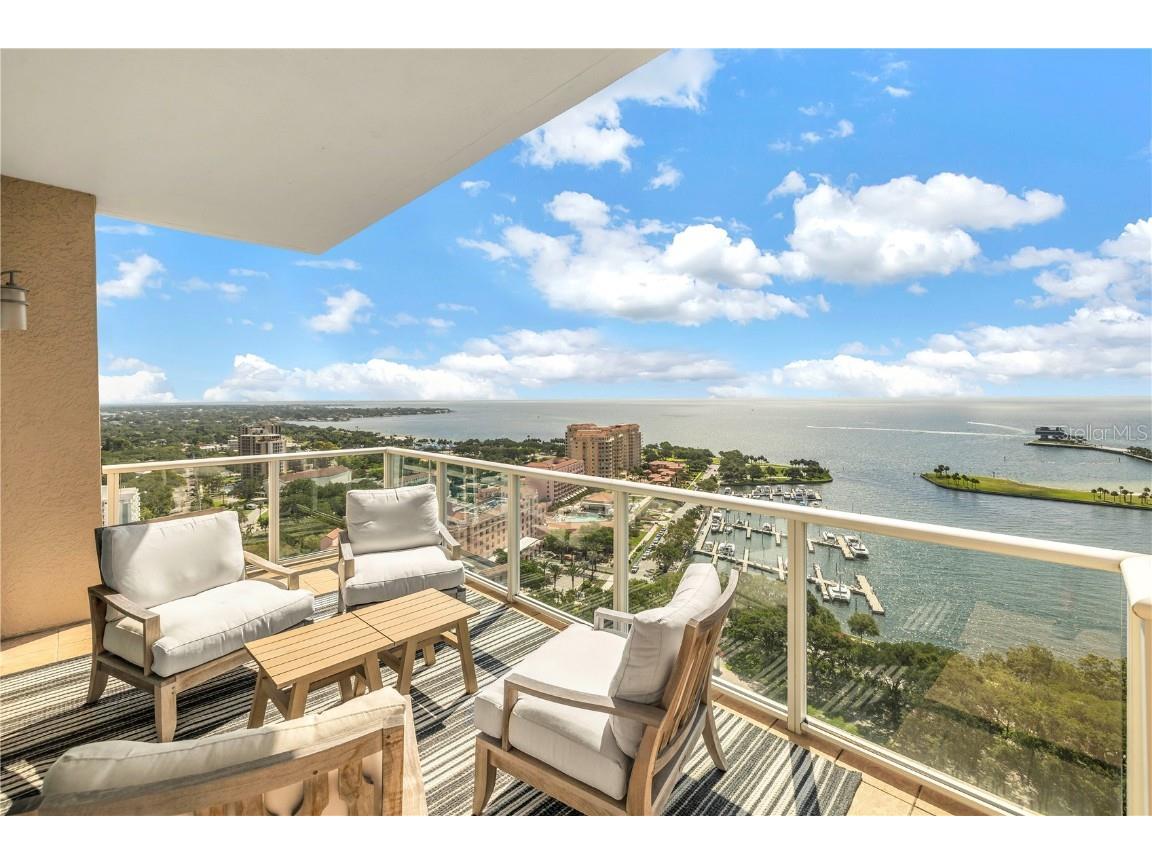 400 Beach Drive NE #2303 Saint Petersburg FL 33701 - TAMPA BAY U8207776 image1