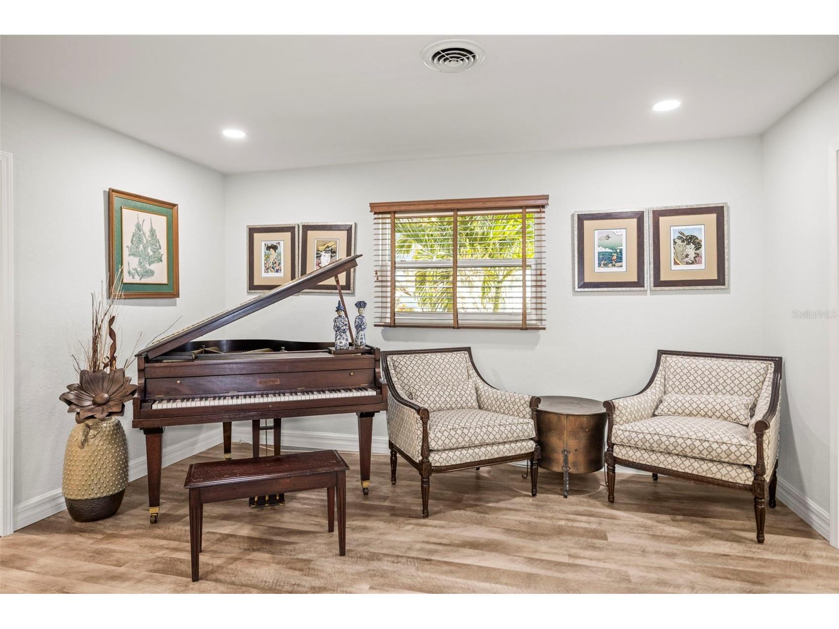 400 Broadway Dunedin FL 34698 TB8467440 image23