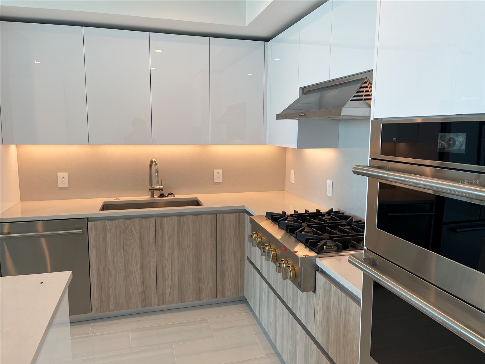 400 Central Ave #2708 Saint Petersburg FL 33701 - TAMPA BAY TB8473863 image12