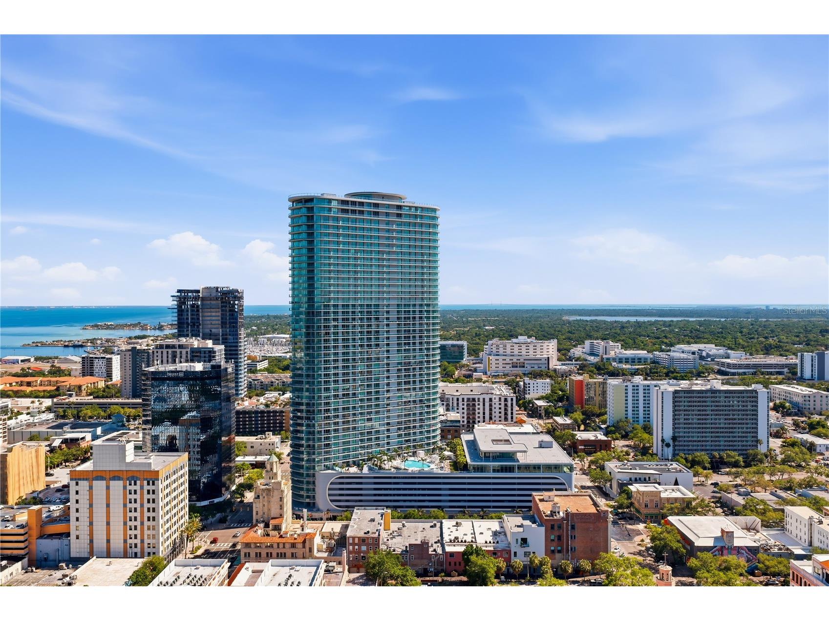 400 Central Ave #3506 Saint Petersburg FL 33701 - TAMPA BAY MIRROR LAKE TB8500436 image1