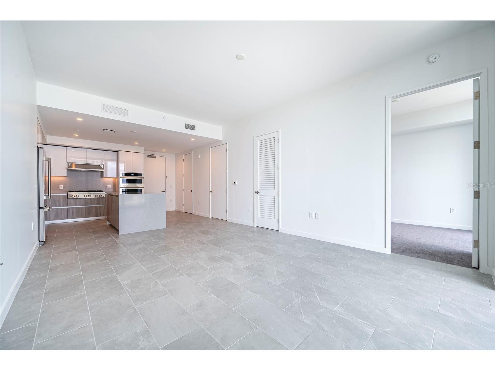 400 Central Avenue #1106 Saint Petersburg FL 33701 - Mirror Lake O6391965 image17