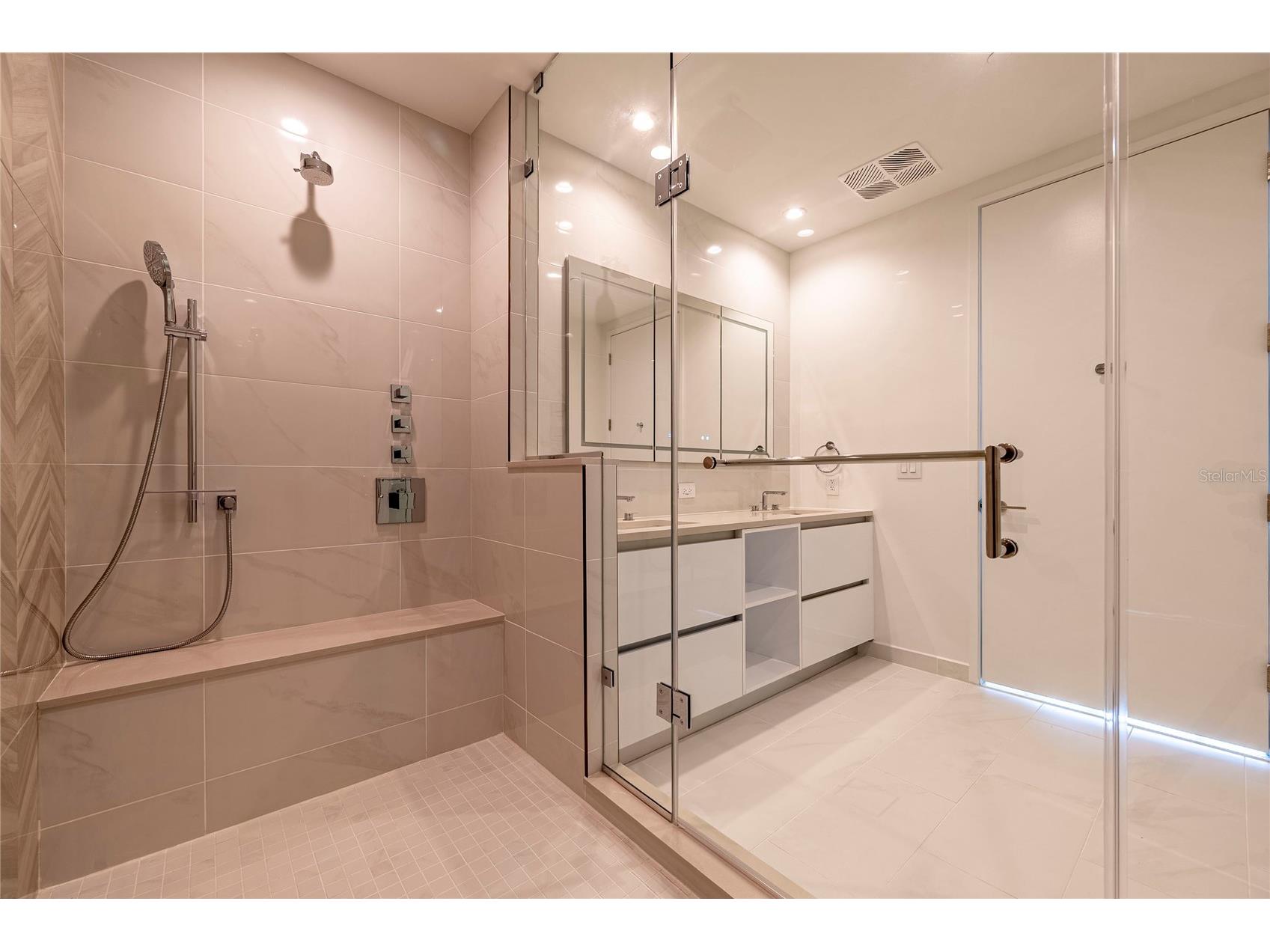 400 Central Avenue #1106 Saint Petersburg FL 33701 - Mirror Lake O6391965 image23