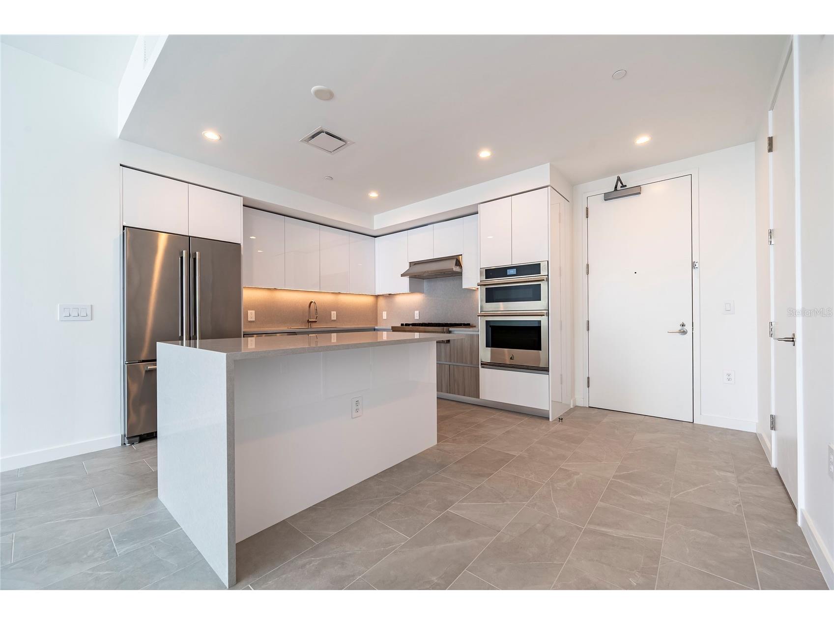 400 Central Avenue #1106 Saint Petersburg FL 33701 - Mirror Lake O6391965 image8